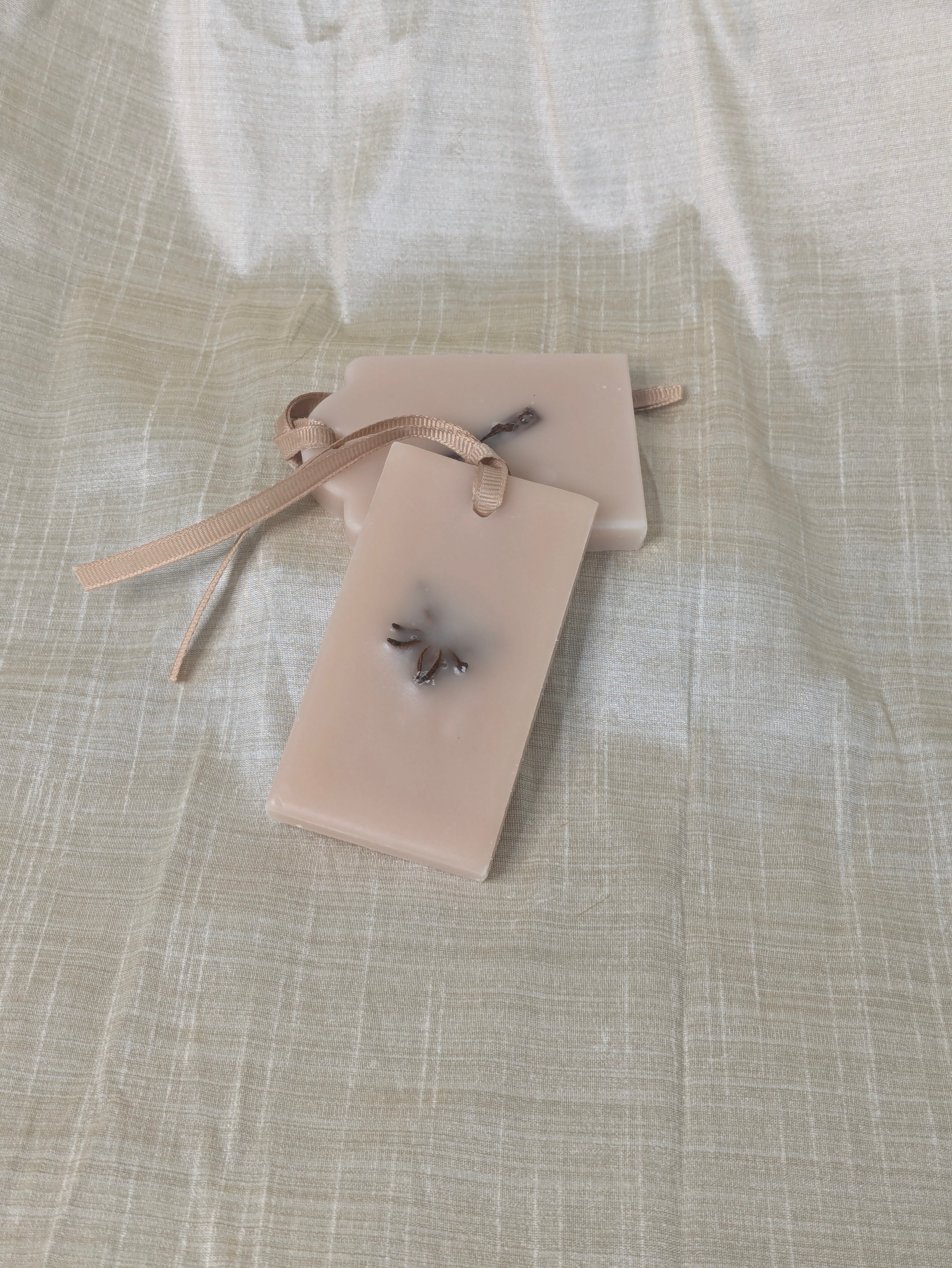 SVARG: SANDALWOOD WAX SACHETS
